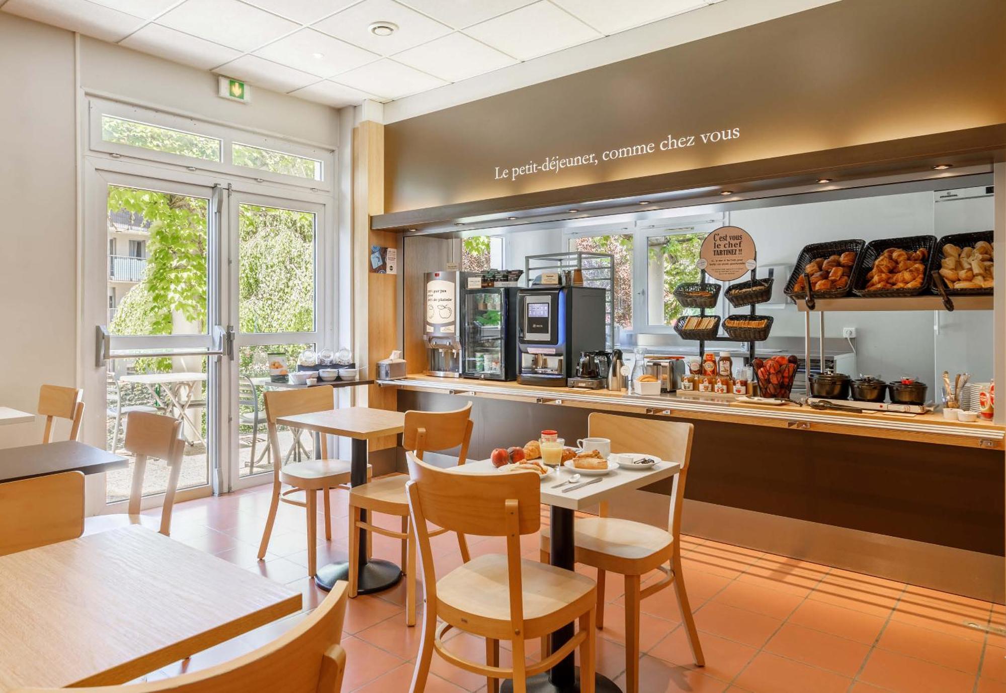 B&B Hotel Le Puy-En-Velay Vals-pres-le-Puy Εξωτερικό φωτογραφία