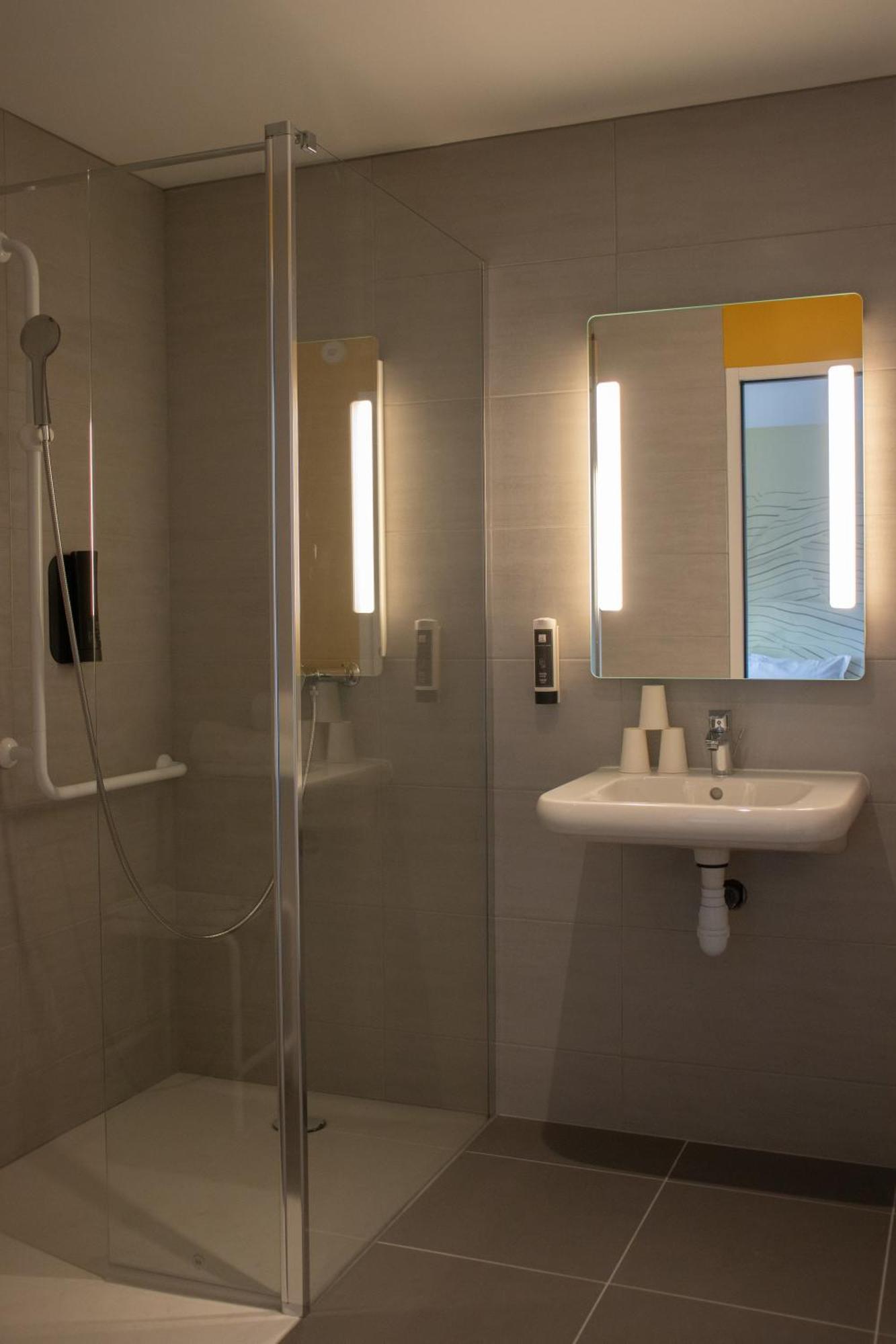 B&B Hotel Le Puy-En-Velay Vals-pres-le-Puy Εξωτερικό φωτογραφία